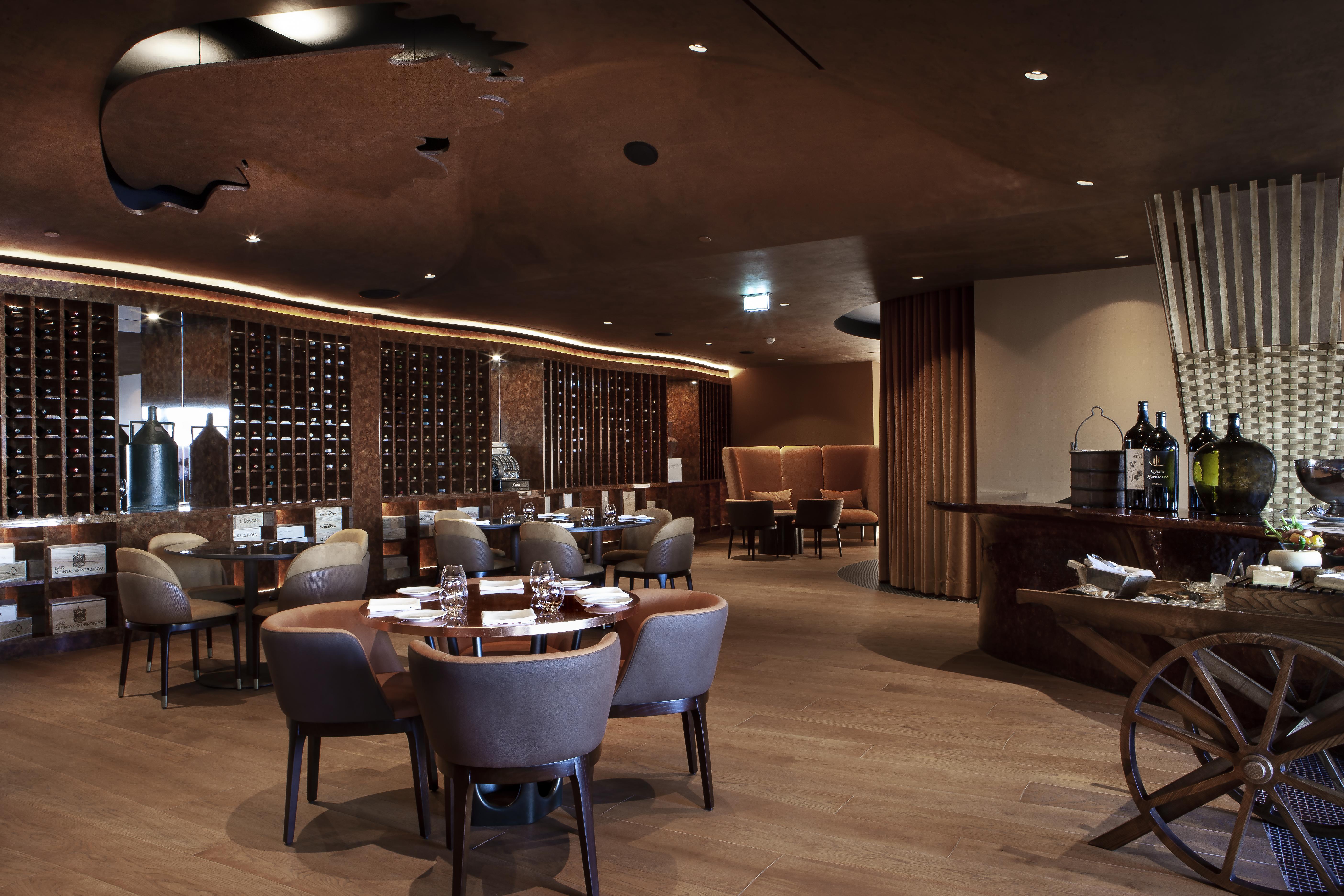 Forte De Gaia, Autograph Collection Vila Nova de Gaia Kültér fotó The interior of the restaurant